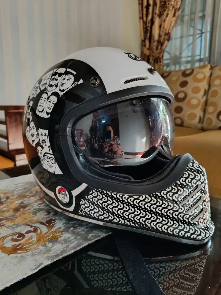 Helm Limited edition jarang pakai