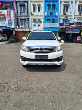 FORTUNER 2.7 TRD BENSIN MATIC 2013 PUTIH