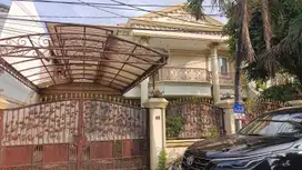 Rumah 2 Lantai Semi Furnished di Sunter Agung Tengah Jakarta Utara