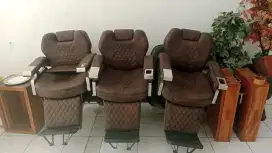 Kursi cukur dan kursi krimbat
