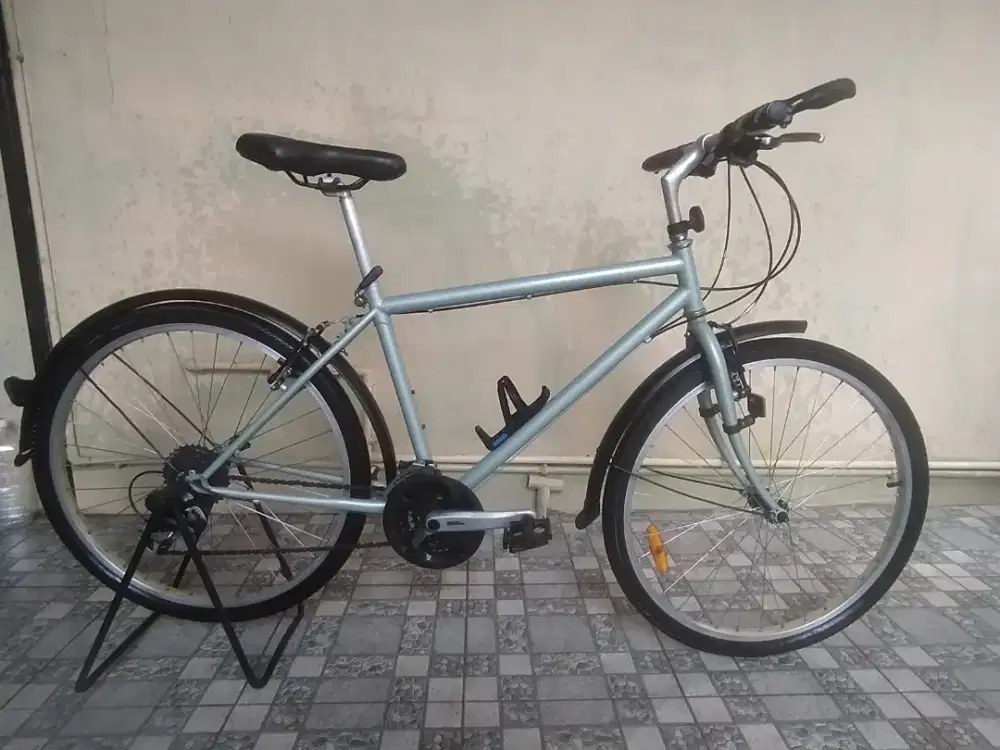 Sepeda touring 26