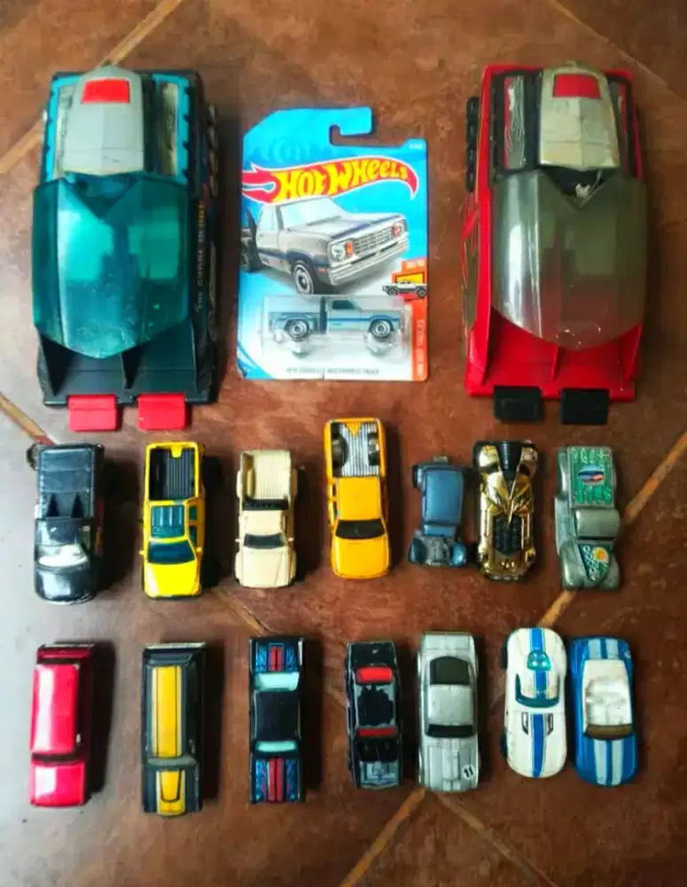 HOT WHEELS LOOSE