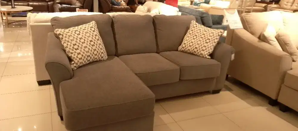 yu cicilan kredit sofa Ashley dibogor