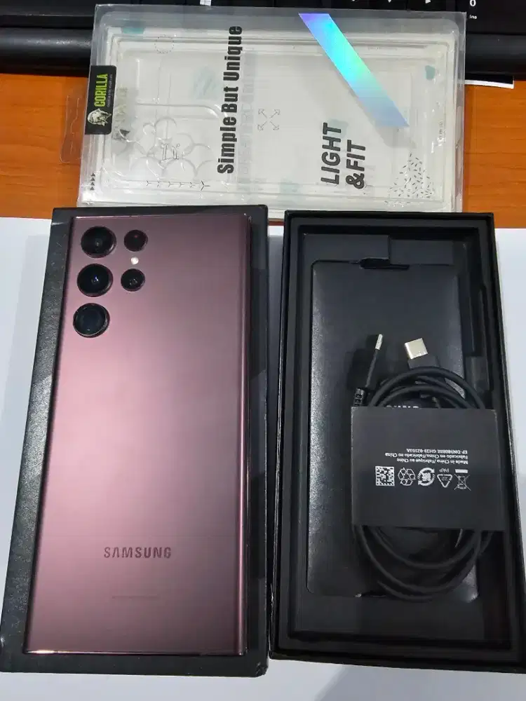 Samsung gaalxy s22 ultra 12/512 Sein