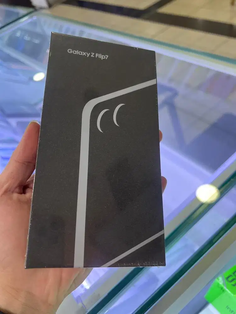 Samsung Z Flip 7 5G ram12/256gb new garansi resmi sein ready