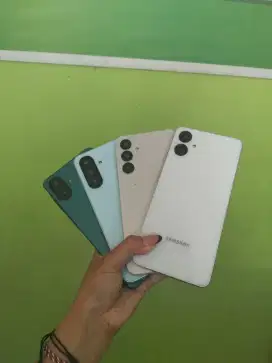 SAMSUNG A17 RAM 8+8/128