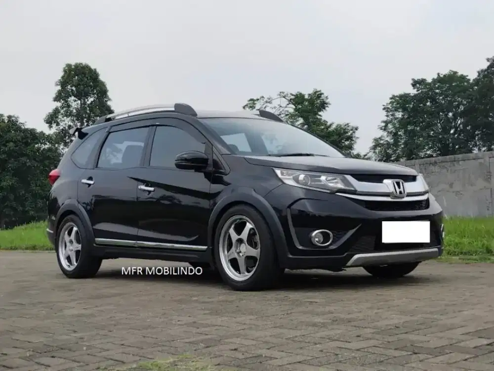 Tdp 0 - Honda BRV E AT 2017 Hitam Mewah (BR-V)