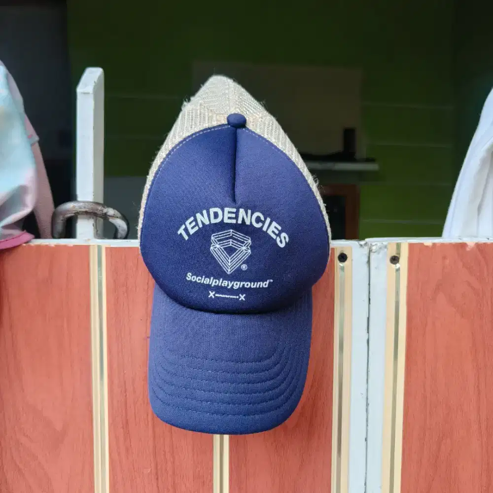 Topi Trucker Preloved