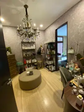 Rumah Di Area Elite Simprug Golf, Jakarta Selatan