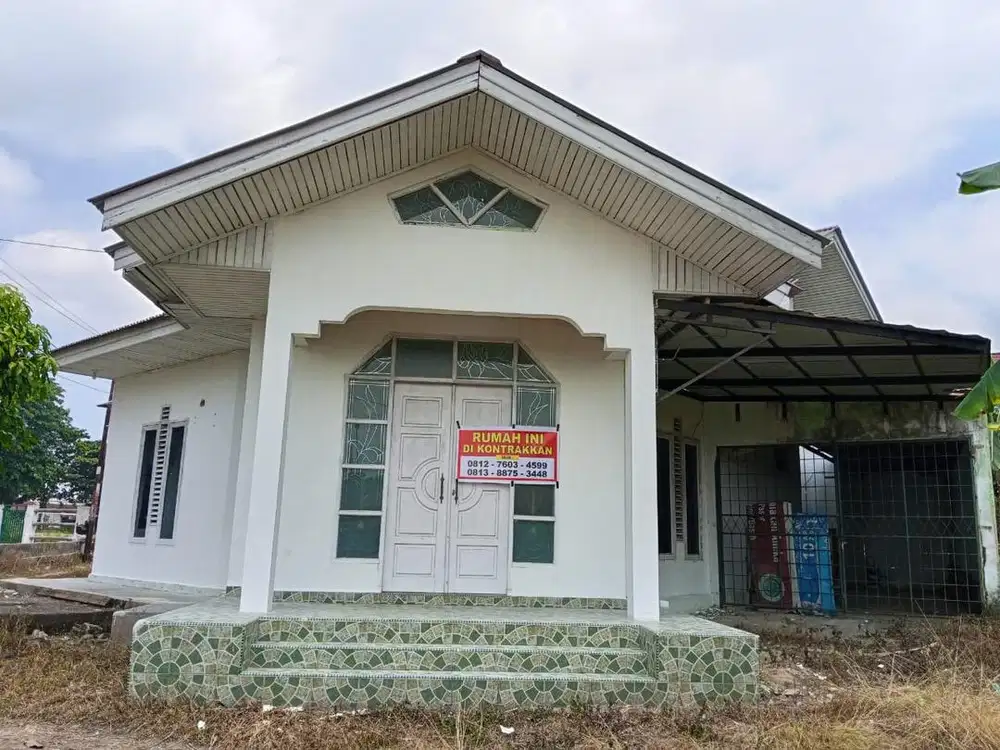 Disewa/ dijual rumah besar dekat bandara