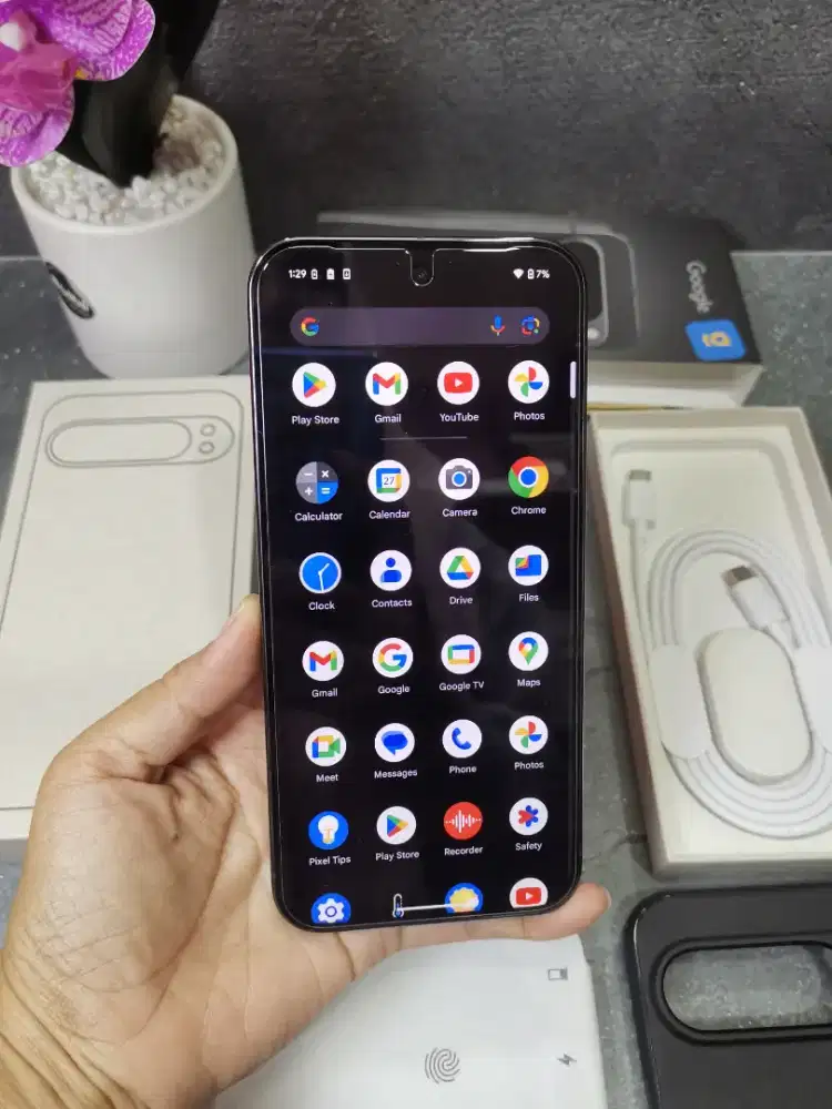 Google pixel 9 pro xl obsidian 
Ram 16/512
Mulus