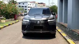 Lexus LX600 LX 600 7 Seater F sport AWD 4X4 ATGrey 2022 km7rb