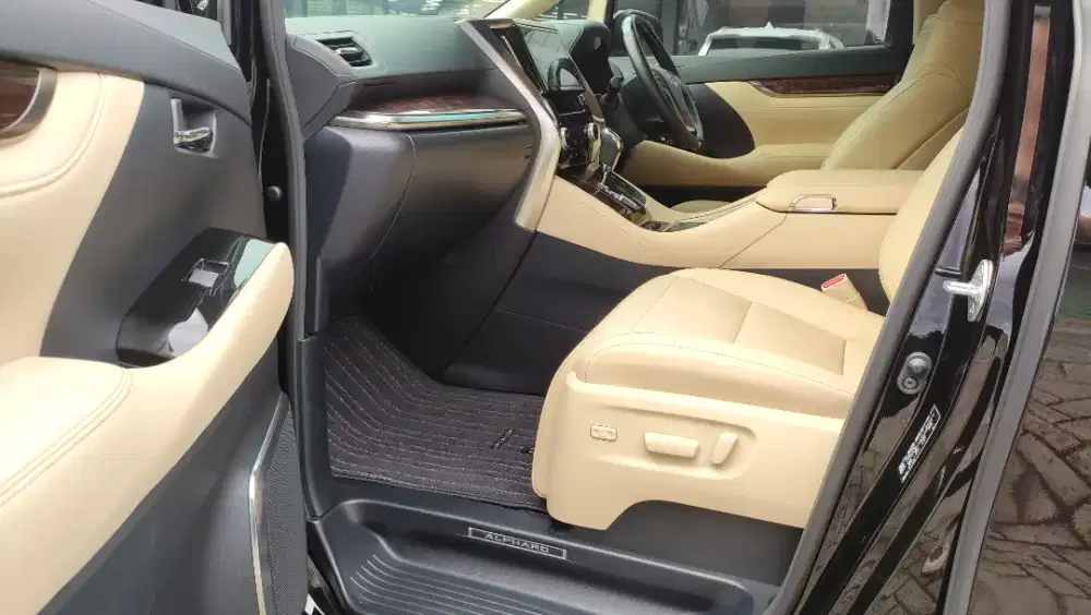 99% Toyota Alphard G TSS 2023