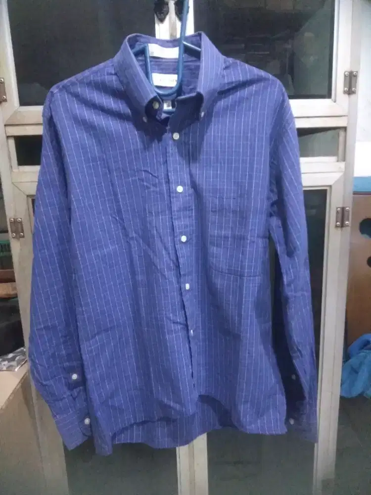 Berbagai merk kemeja lengan panjang pria