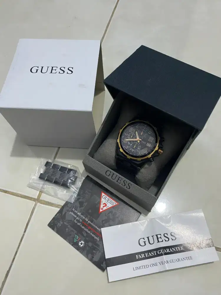 Jam tangan Guess W0243G2