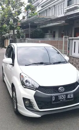 Mobil Daihatsu Sirion 2016 KM 40 rb an