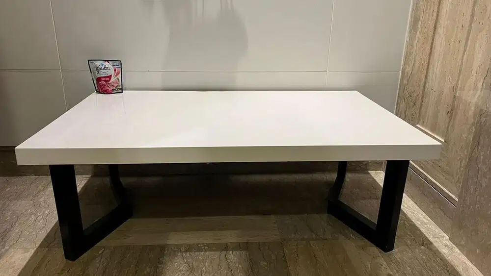 Coffee table meja ruang tamu