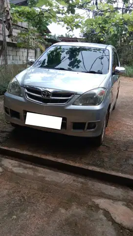 Toyota Avanza 2010 Bensin
