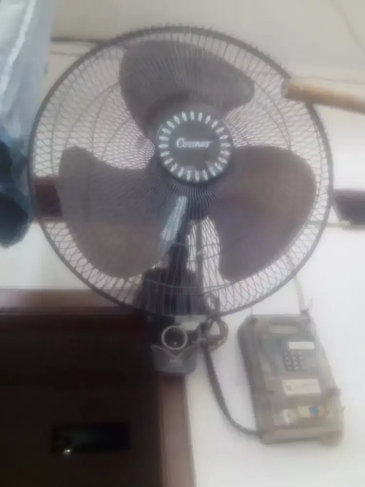 Kipas angin dinding 16 inch merk cosmos normal siap pakai nego tipis