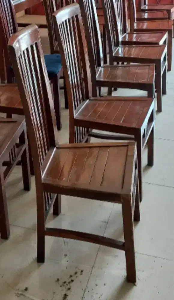 Kursi makan kayu jati