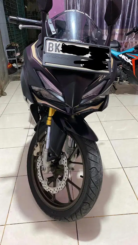 HONDA CBR 150 R