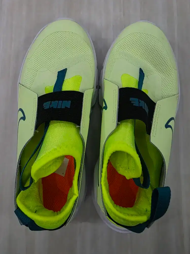 Nike Kids Hijau Neon