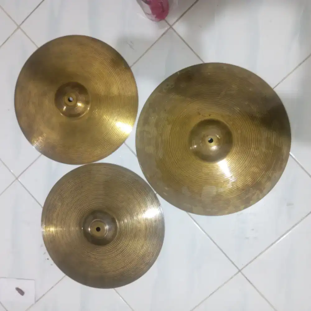 Cymbal sabian solar 1set jarang dipakai