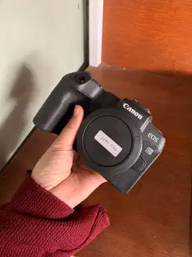 KAMERA CANON EOS RP BODY ONLY NO VIGNET