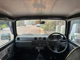Suzuki Jimny 1988 Bensin