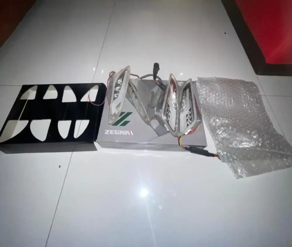 Dijual Sein ZEGNA bening , mulus