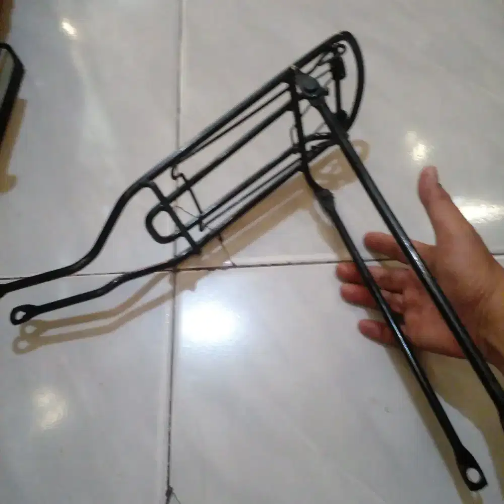 Boncengan sepeda rangka besi kokoh