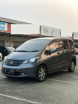 Honda Freed SD 1.5 AT