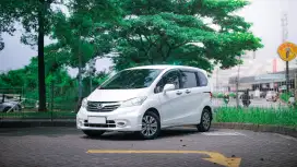 Honda Freed SD AT 2015