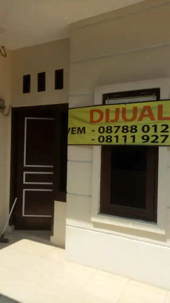 Rumah 1 1/2 lantai Gang motor. Depan perumahan daan mogot estate.