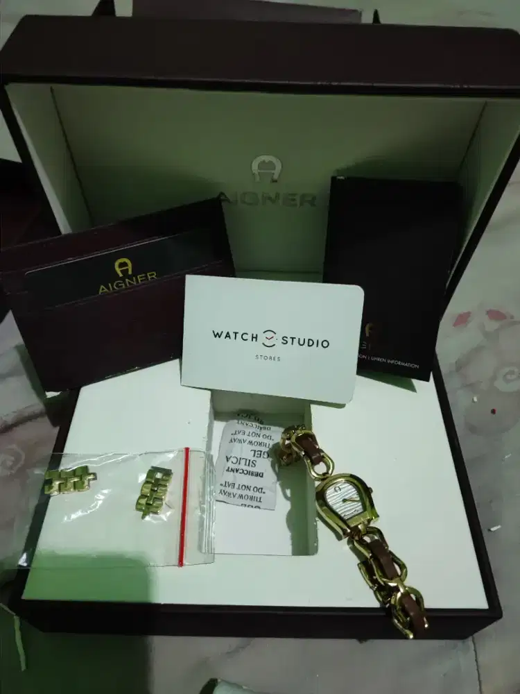 Aigner original asli komplit box dan kartu garansi