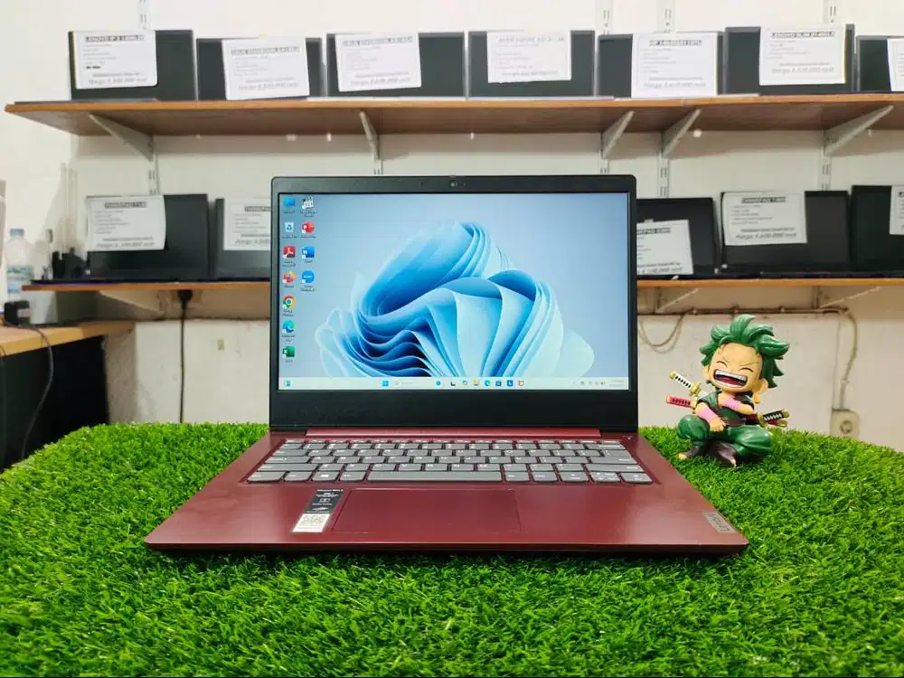 Laptop bekas LENOVO IDEAPAD SLIM 3-14ADA05 AMD 3020E Ram 8GB