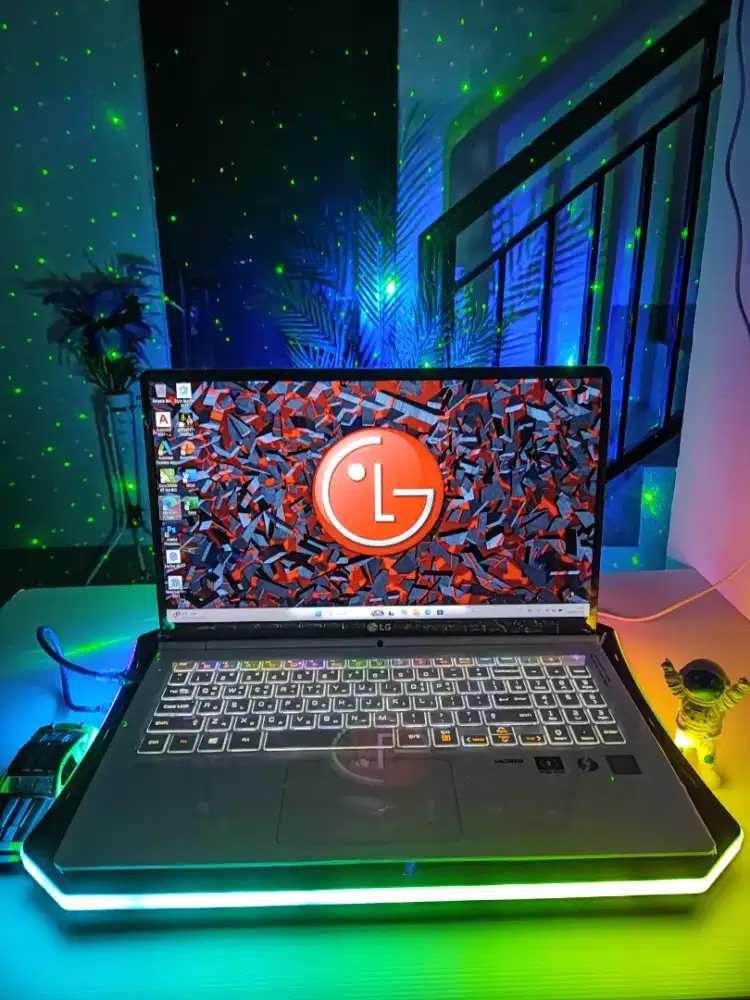 LG GRAM ELECTRONICS 15Z970 (Slim) intel i7 (Ram 16 GB)