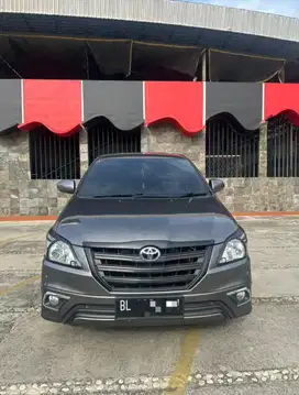 Innova Bensin V metic 2013