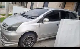 Nissan Grand livina 2012 Bensin