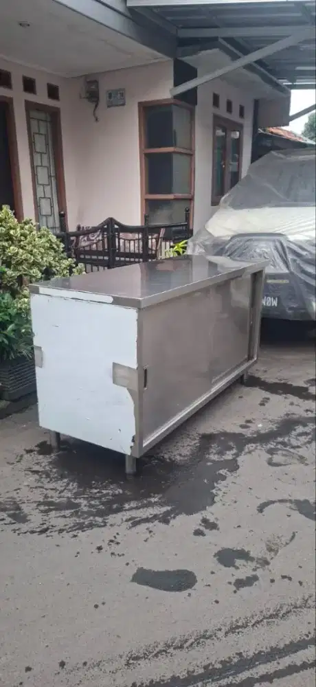 Meja Kabinet Pintu Sliding