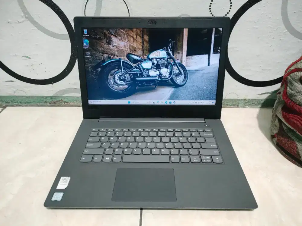 Laptop Lenovo Ideapad V130