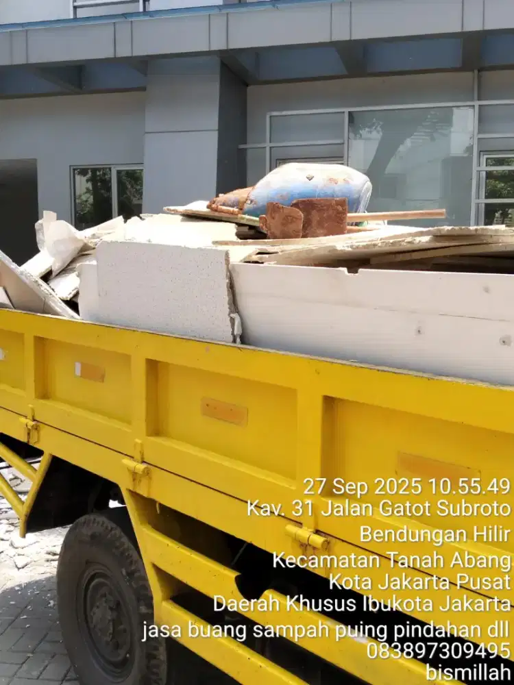 Jasa buang puing dan angkut tanah