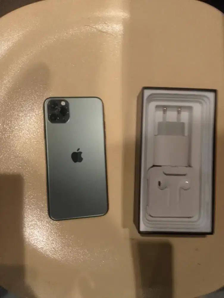 Iphone 11 pro max 256gb member baru