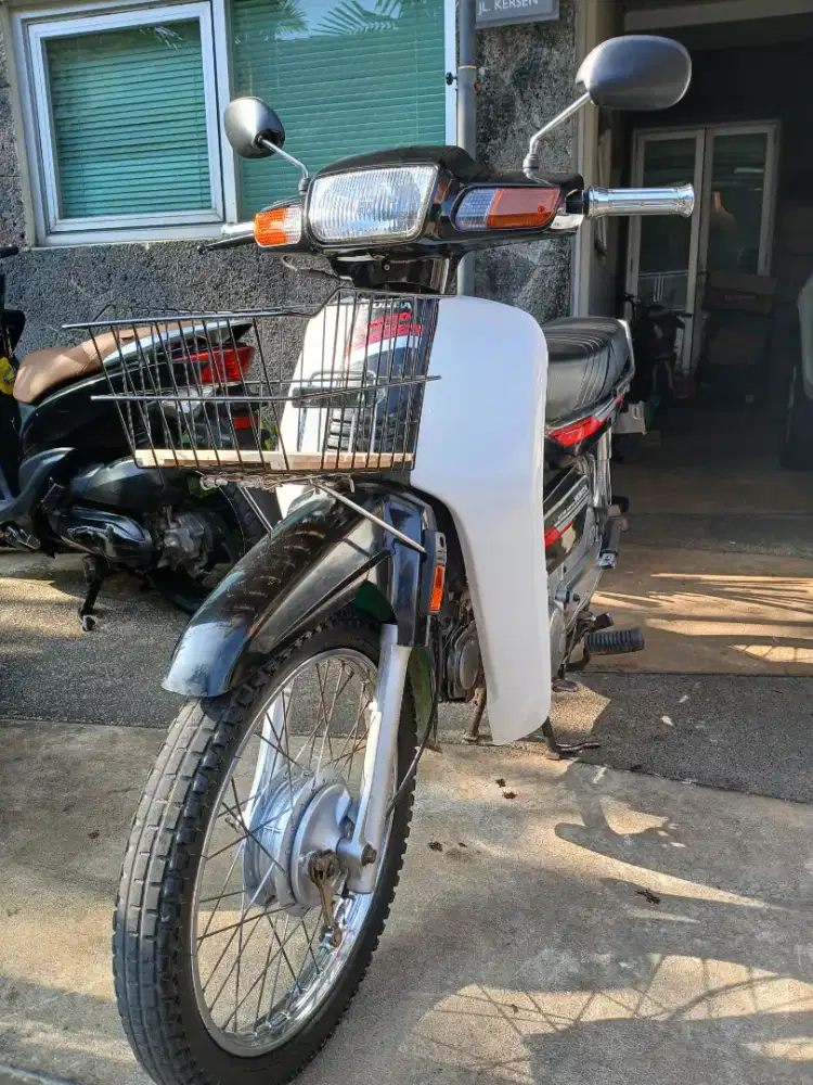 Dijual honda astrea legenda 2003