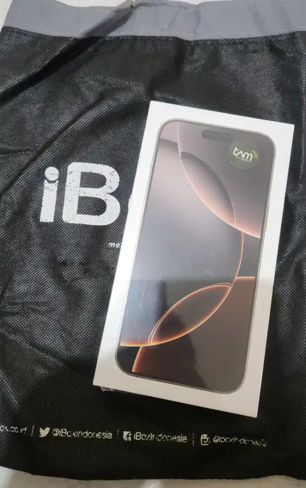 iPhone 16 Pro Max 256 GB iBox