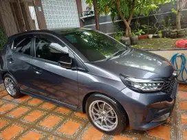 Bismillah
DICARI!!! majikan yang baru untuk mobil Brio nya