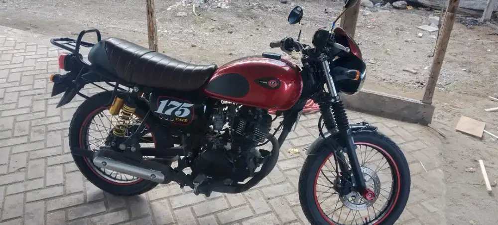 W 175 care warna merah