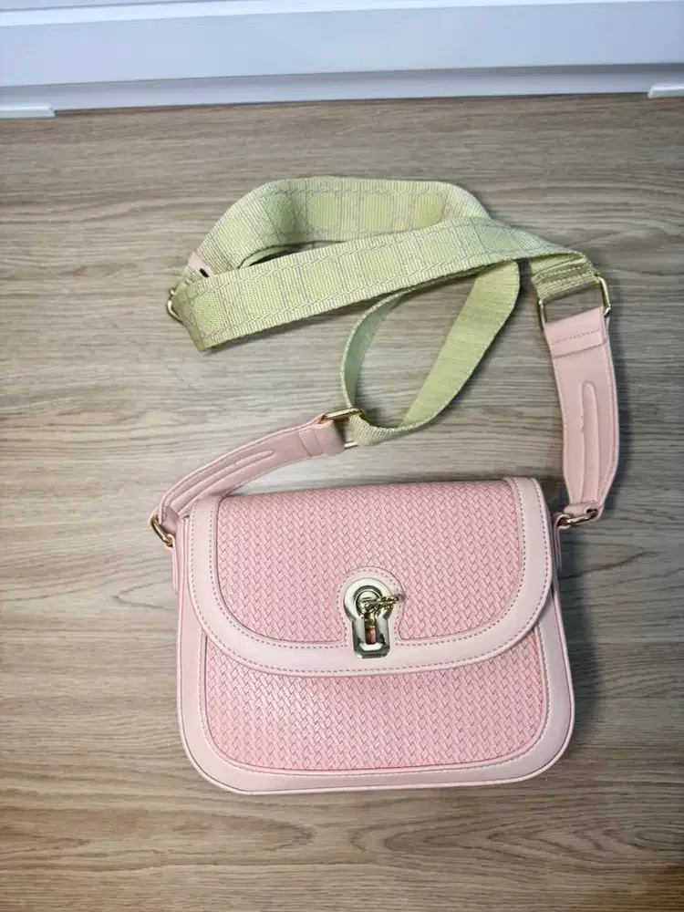 Tas Second wanita
