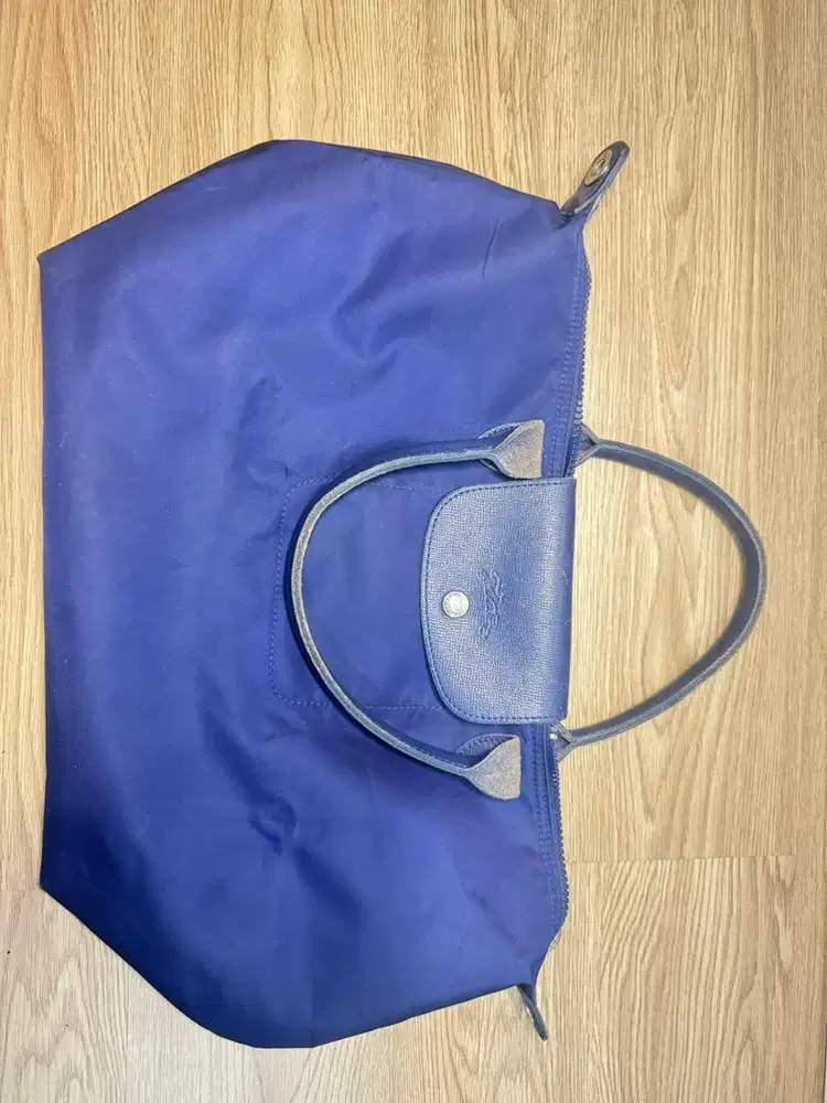Tas second wanita