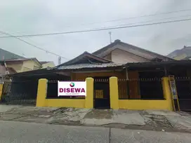 Rumah luas siap huni strategis di jl utama Pondok Pekayon Indah Bekasi